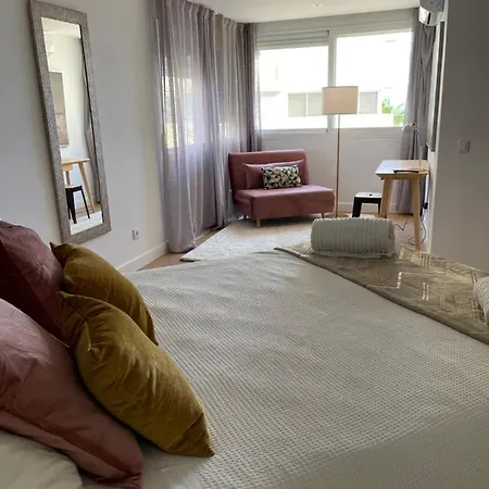 Apartment Duplex Con Encanto En Paseo Maritimo De Marbella