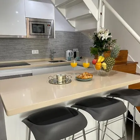 Duplex Con Encanto En Paseo Maritimo De Apartment Marbella