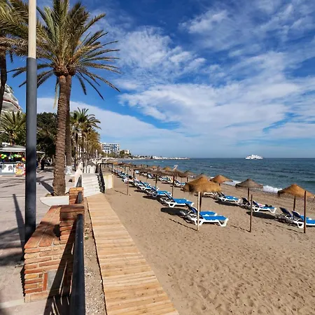 Apartment Duplex Con Encanto En Paseo Maritimo De Marbella